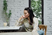 anxious woman with notebook - photo by Ketut Subiyanto via Pexels.com