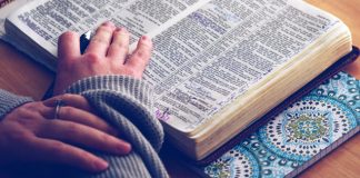 studying Bible during prayer