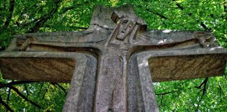 crucifix - suffering Jesus
