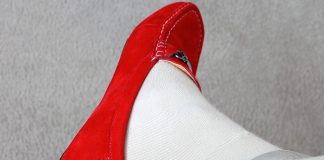 red shoe