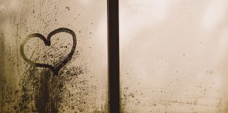 heart on foggy window - photo by Gaelle Marcel on Unsplash