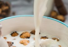 pouring milk in cereal bowl - photo by Mateusz D on Unsplash