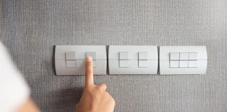 controlling light switches - eggeeggjiew/iStock/Getty Images