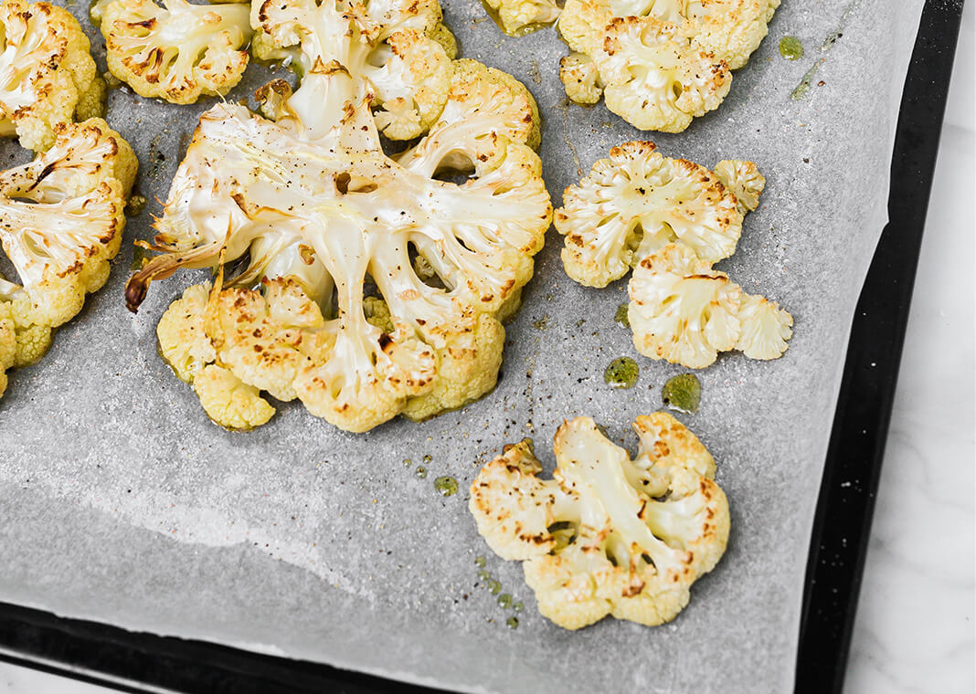 roasted cauliflower on baking sheet - photo by Karolina Grabowska on Pexels