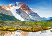 Mount Robson - GlowingEarth/iStock/Getty Images