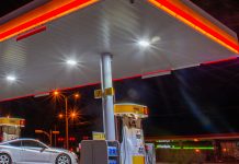 gas station at night - photo by Jean-christophe Gougeon on Unsplash